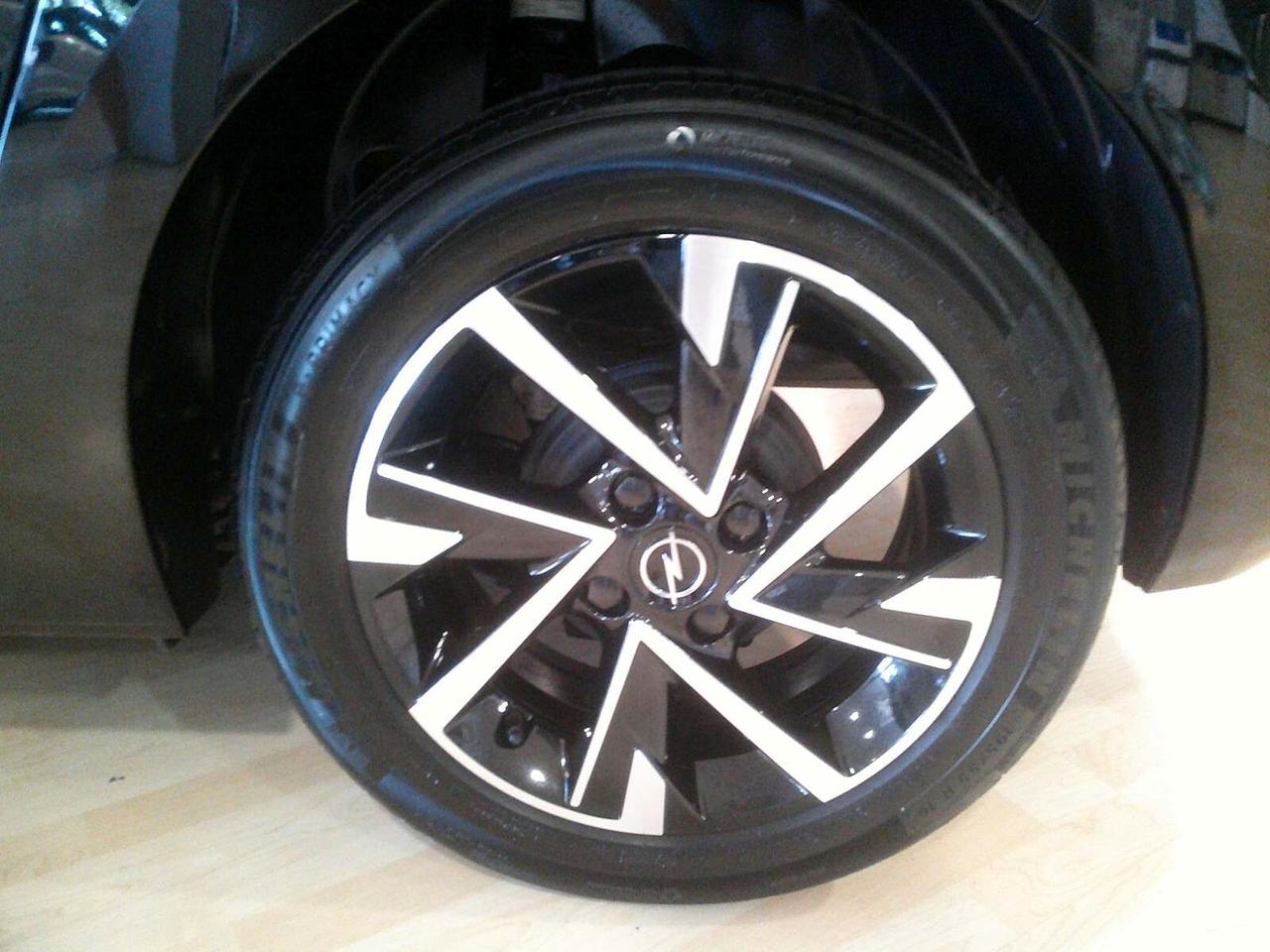 Opel Corsa 1.2 100 CV GS