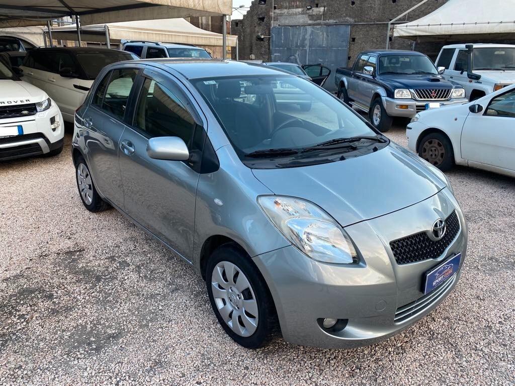 Toyota Yaris 1.4 D-4D 5 porte Sol