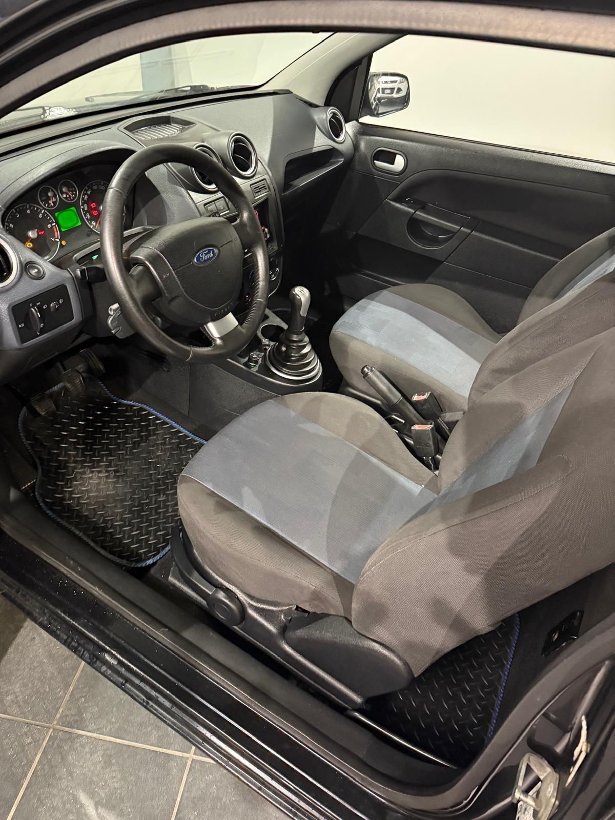 Ford Fiesta 1.2 3p. -GPL-NEOPATENTATI