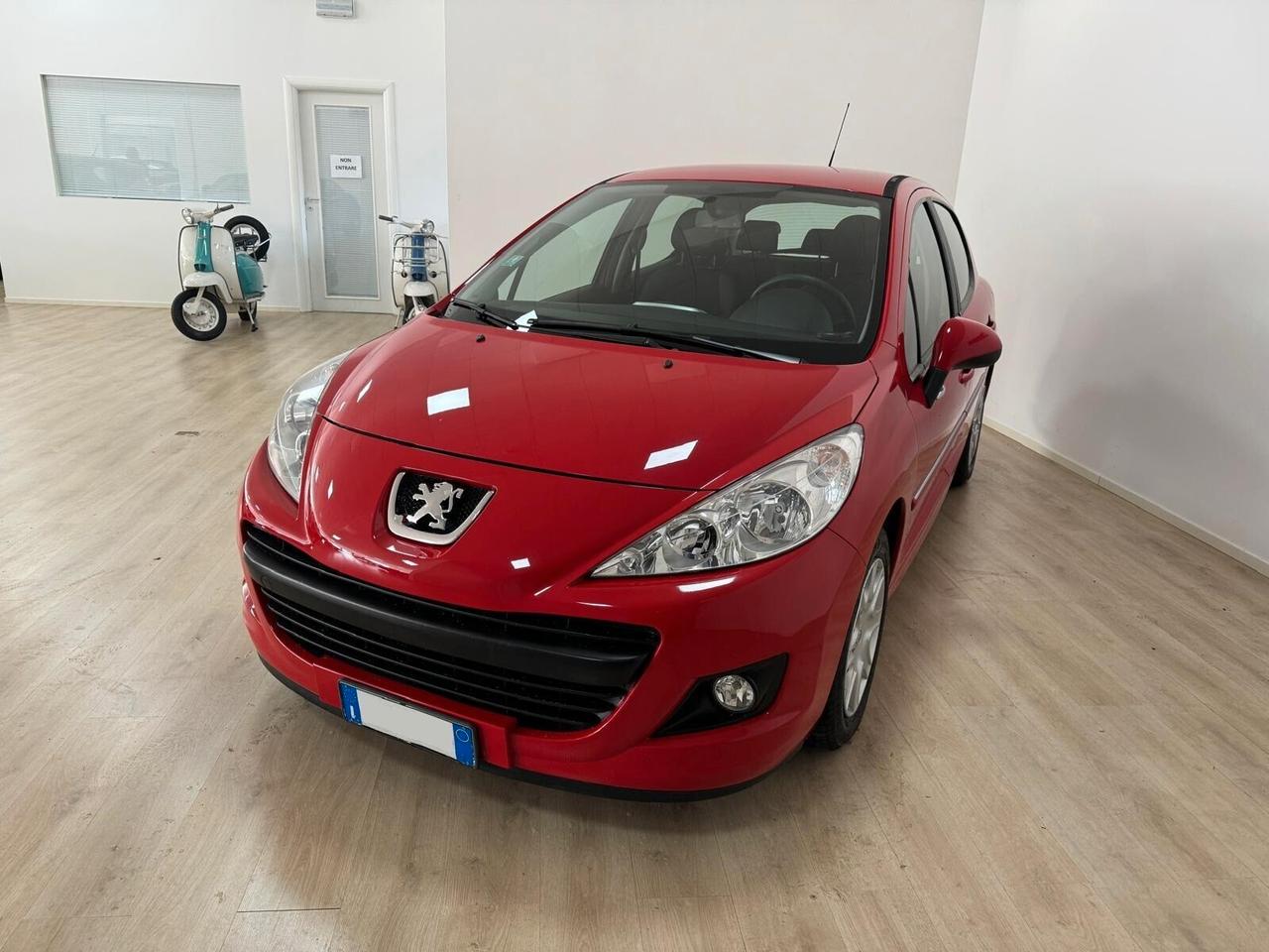 Peugeot 207 Plus 1.4 8V 75CV 5p. ECO GPL