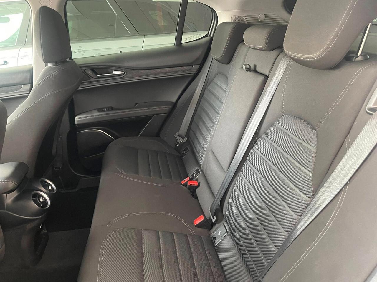 Alfa Romeo Stelvio 2.2 Turbodiesel 160 CV AT8 RWD Business