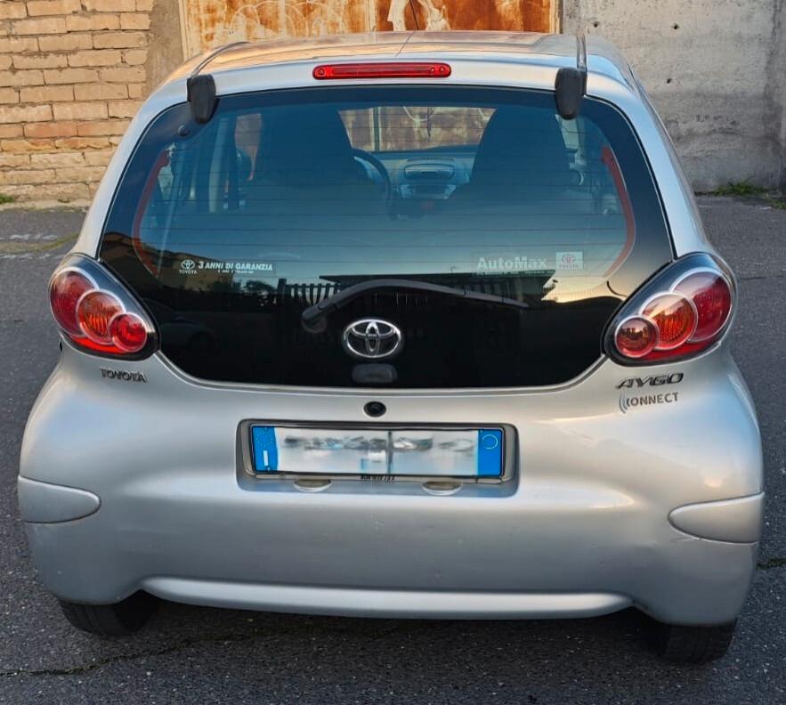 Toyota Aygo 1.0 - Connect con navigatore Tom Tom