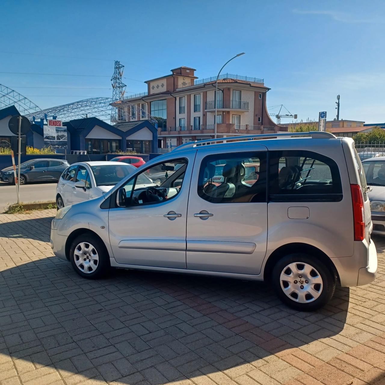 OTTIMO BERLINO 1.6 TDI DISTRIBUZIONE FATTA