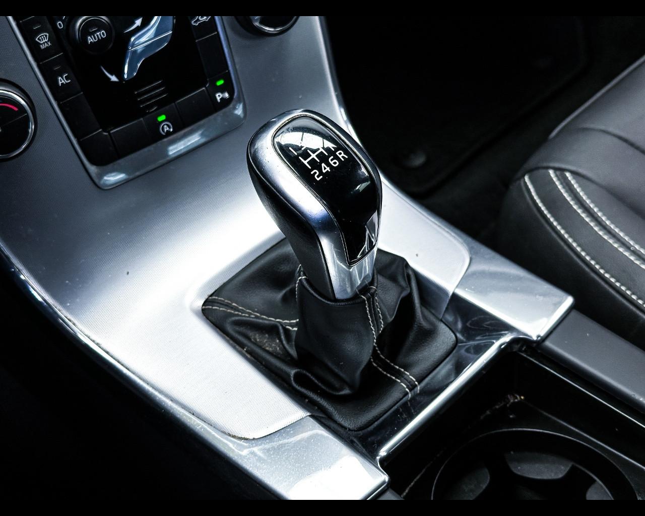VOLVO S60 (2010-2018) - S60 D2 Kinetic