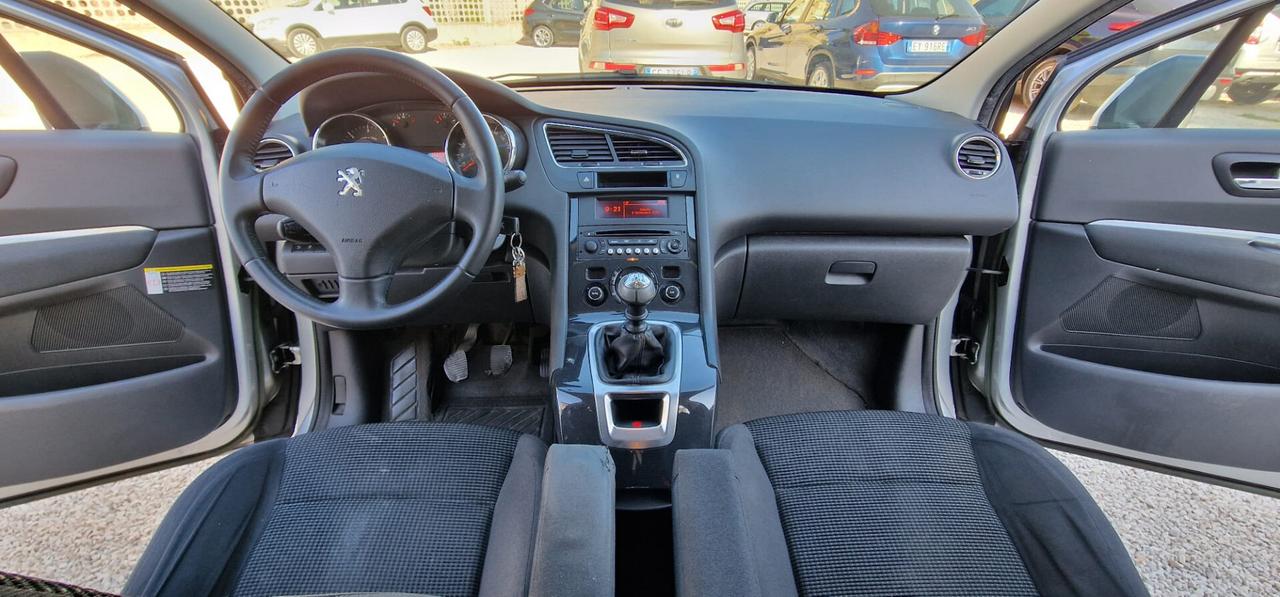 Peugeot 5008 1.6 HDi 115CV Allure 2014 7 POSTI