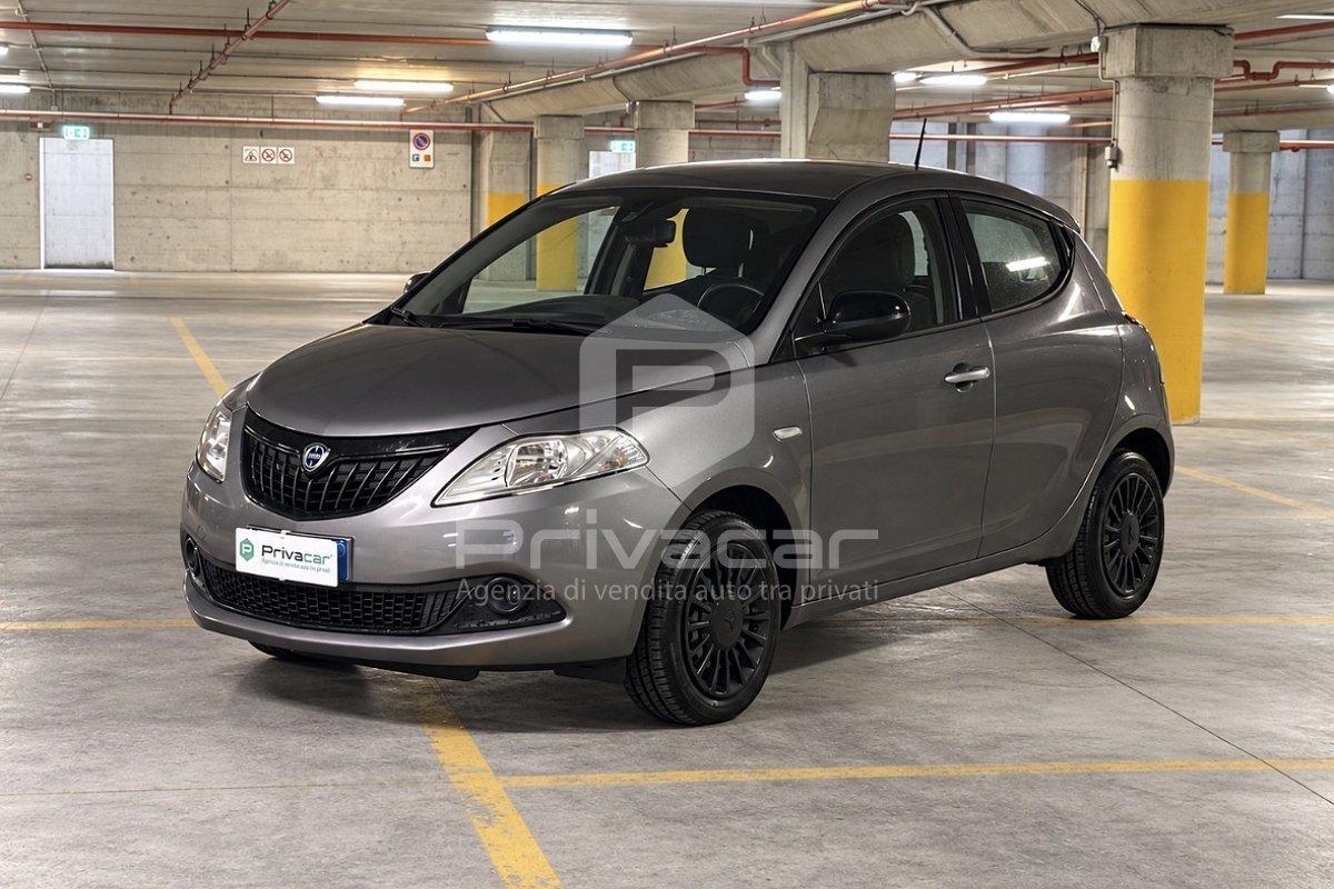LANCIA Ypsilon 1.0 FireFly 5 porte S&S Hybrid Silver