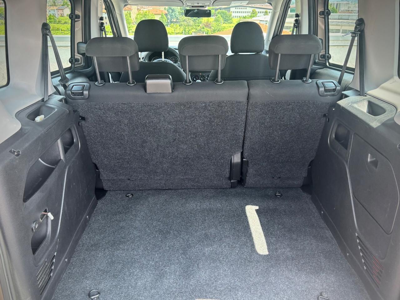 Fiat Doblo 1.4 T-Jet 16V Natural Power Lounge