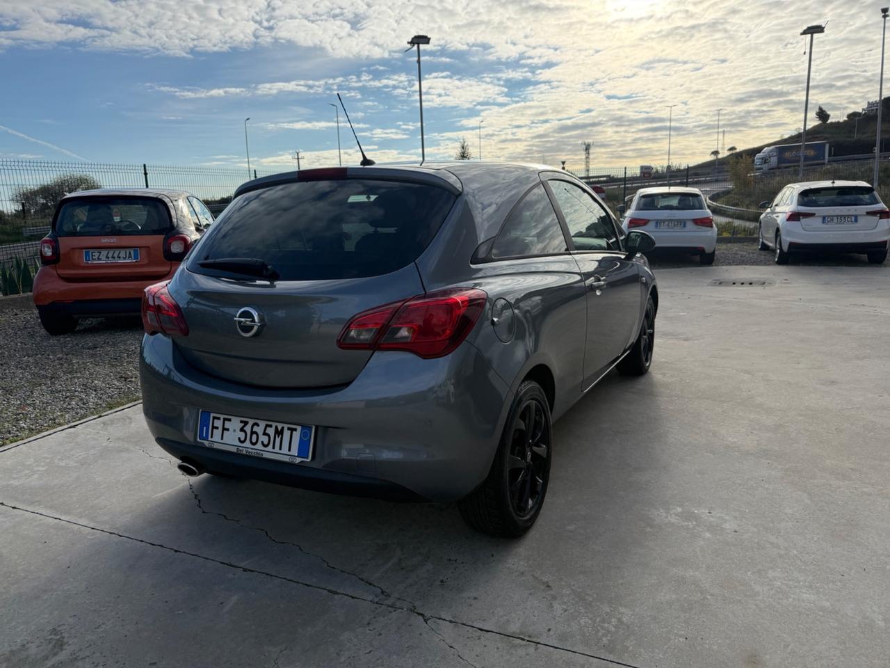 Opel Corsa 1.4 90CV GPL Tech Coupé b-Color