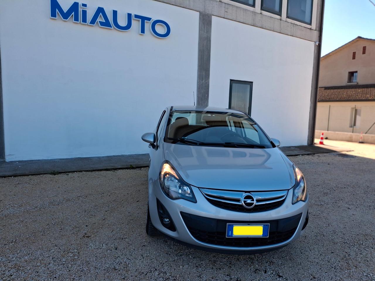 Opel Corsa 1.2 GPL, 5 porte