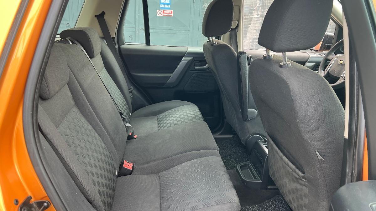 LAND ROVER - Freelander 2.2 td4 SE