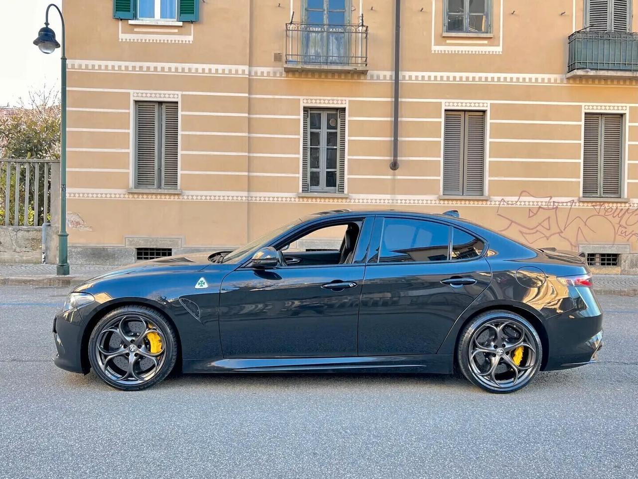 Alfa Romeo Giulia 2.9 T V6 AT8 Quadrifoglio