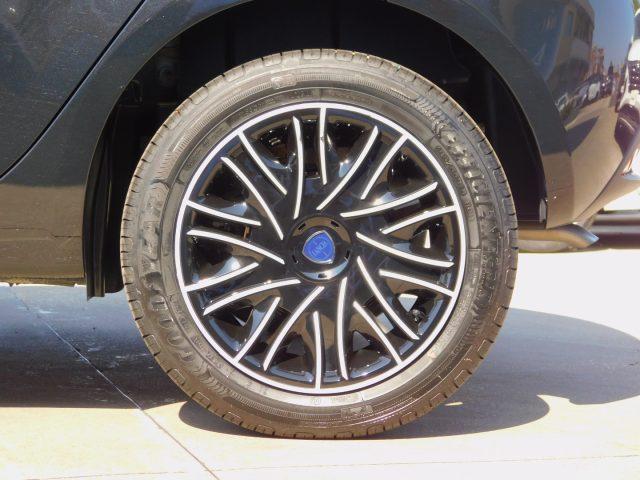 LANCIA Ypsilon 1.0 Hybrid Oro 70 CV Km. 4200 !!!!