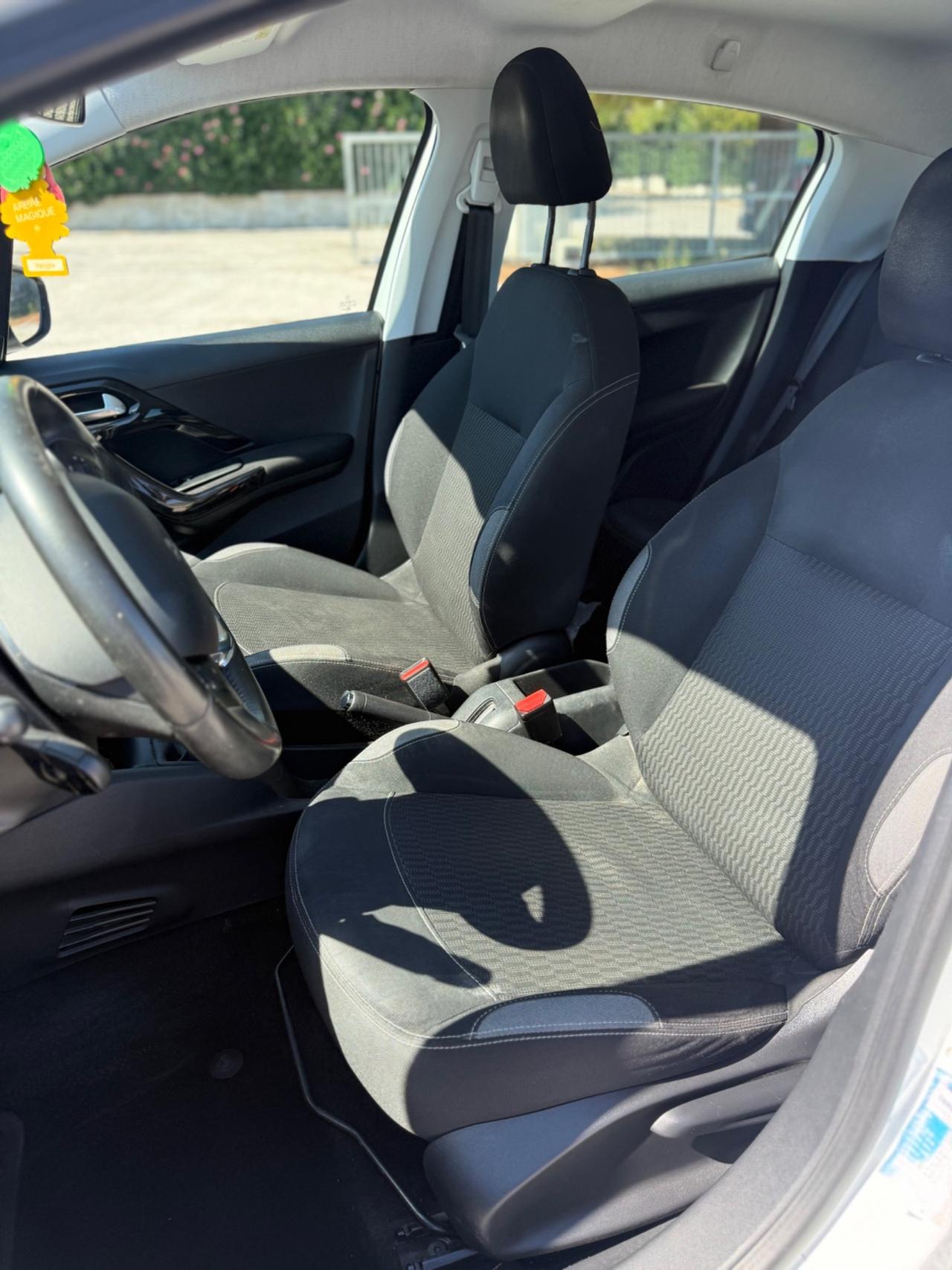 Peugeot 208 1.2 Benzina euro6B uniproprietà