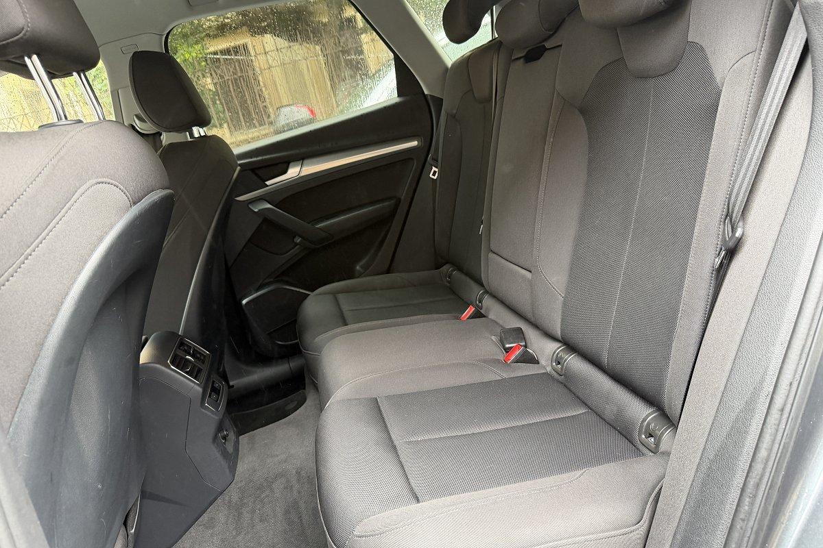 AUDI Q5 40 TDI quattro S tronic Business