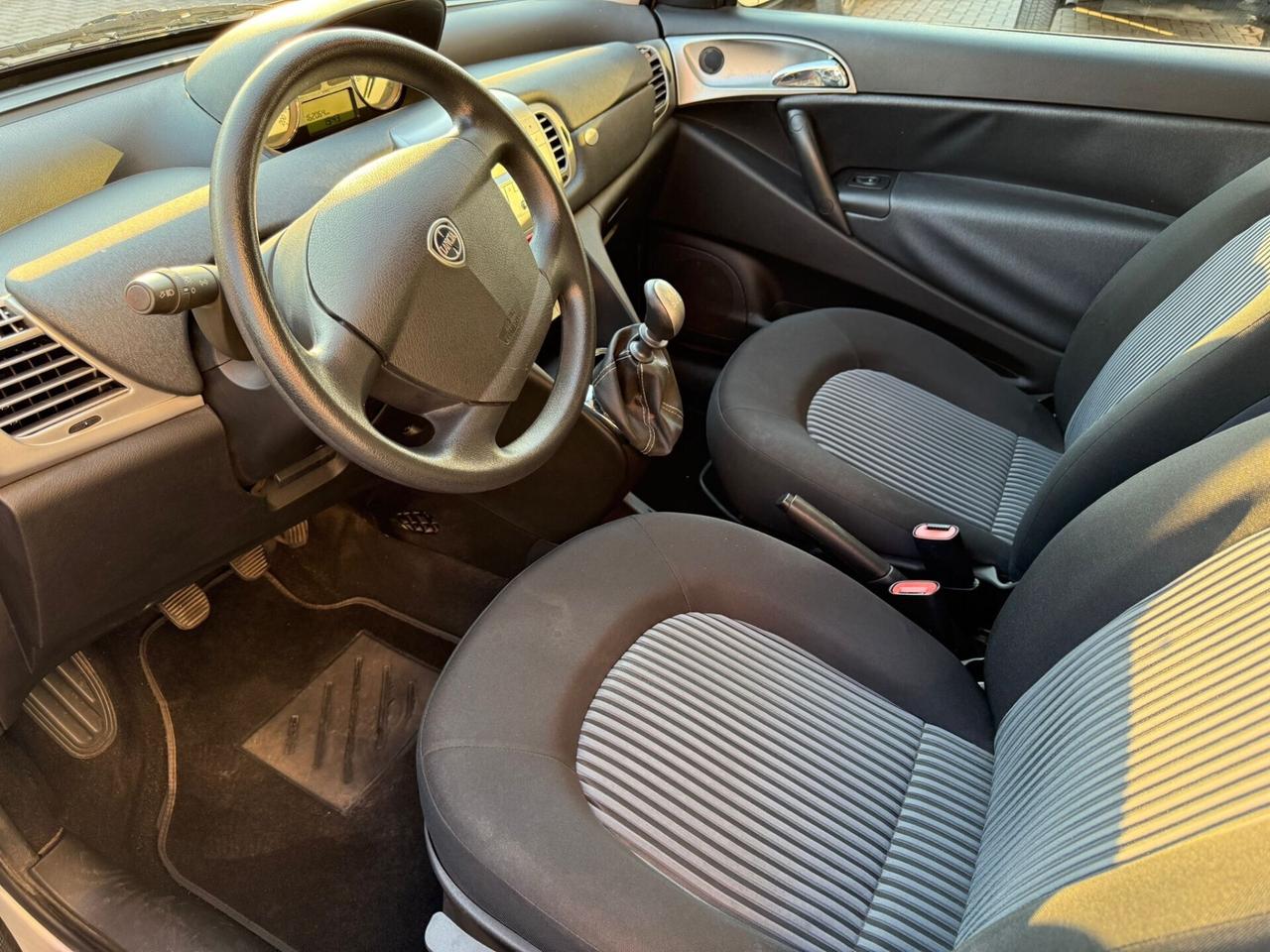 Lancia Ypsilon 1.4 Oro