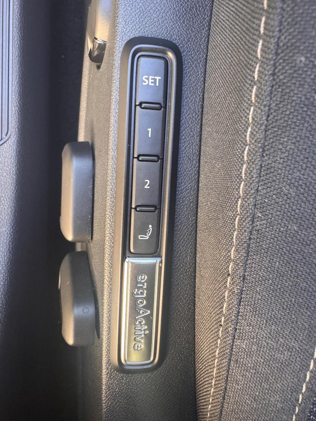 Volkswagen Golf 1.5 eTSI 130 CV EVO ACT DSG Style