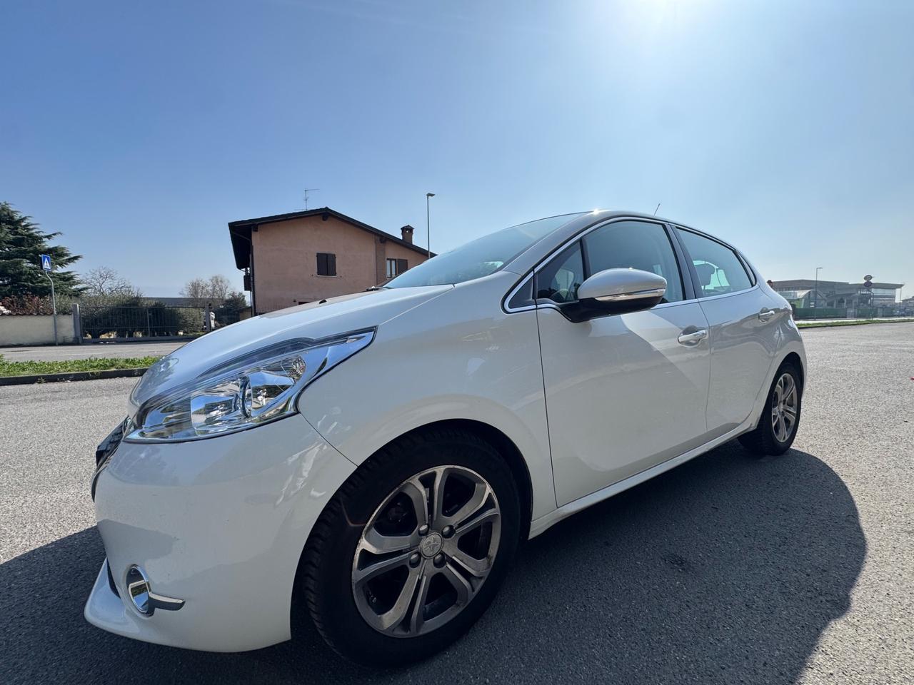 Peugeot 208 1.4 HDi 68 CV 5 porte Active