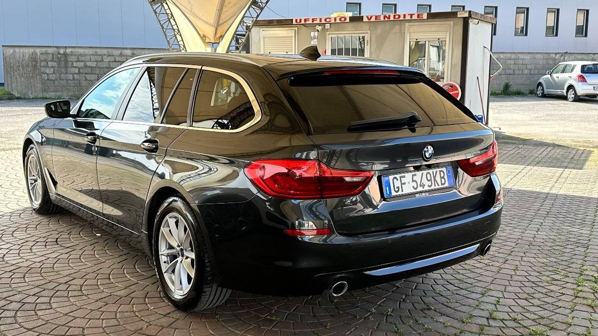 BMW - Serie 5 Touring - 520d X-Drive Touring Luxury