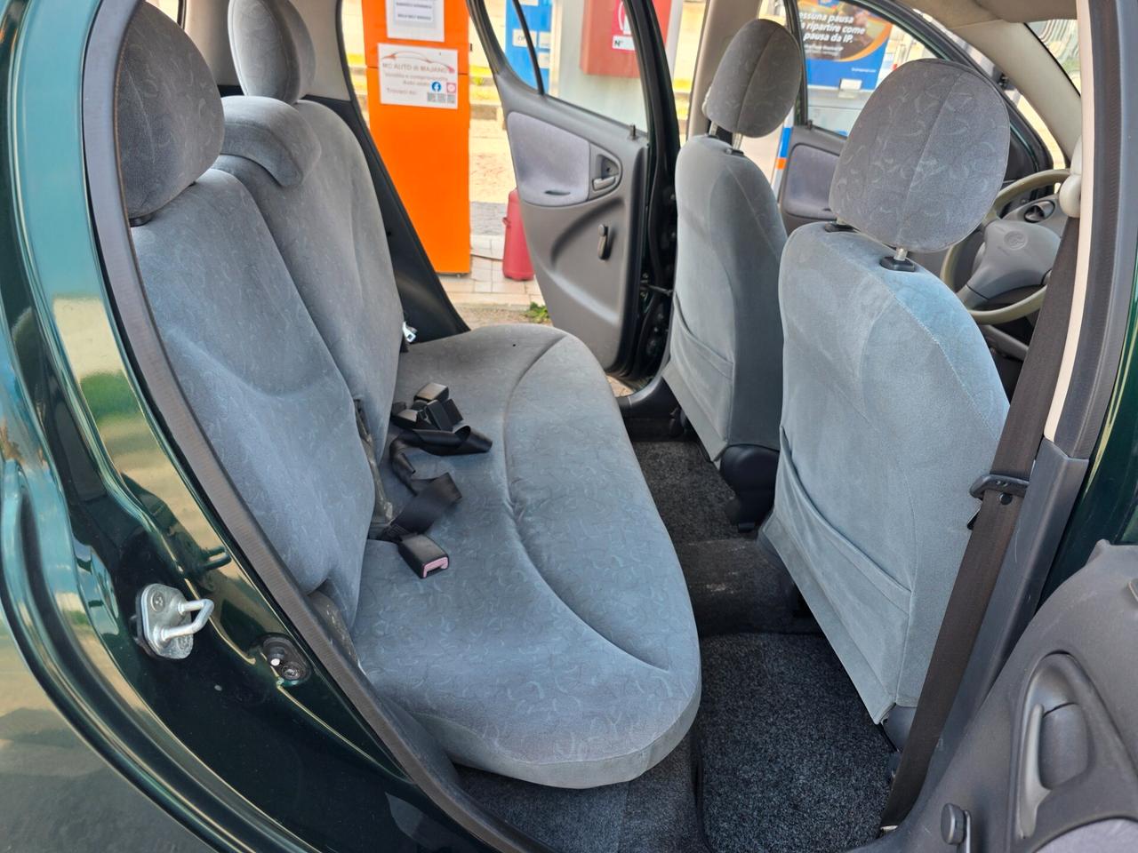 Toyota Yaris 1.0i 16V cat 5 porte con 246.000km