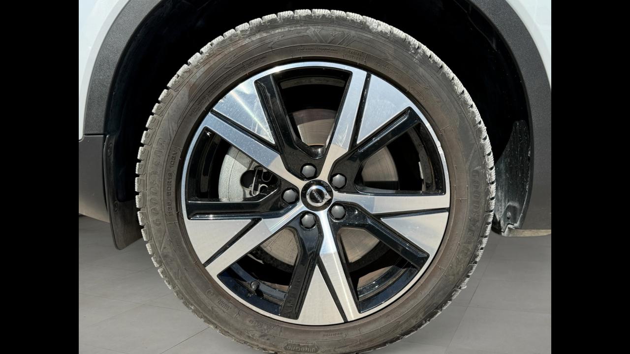 VOLVO XC40 - XC40 1.5 t5 phev R-design auto my21