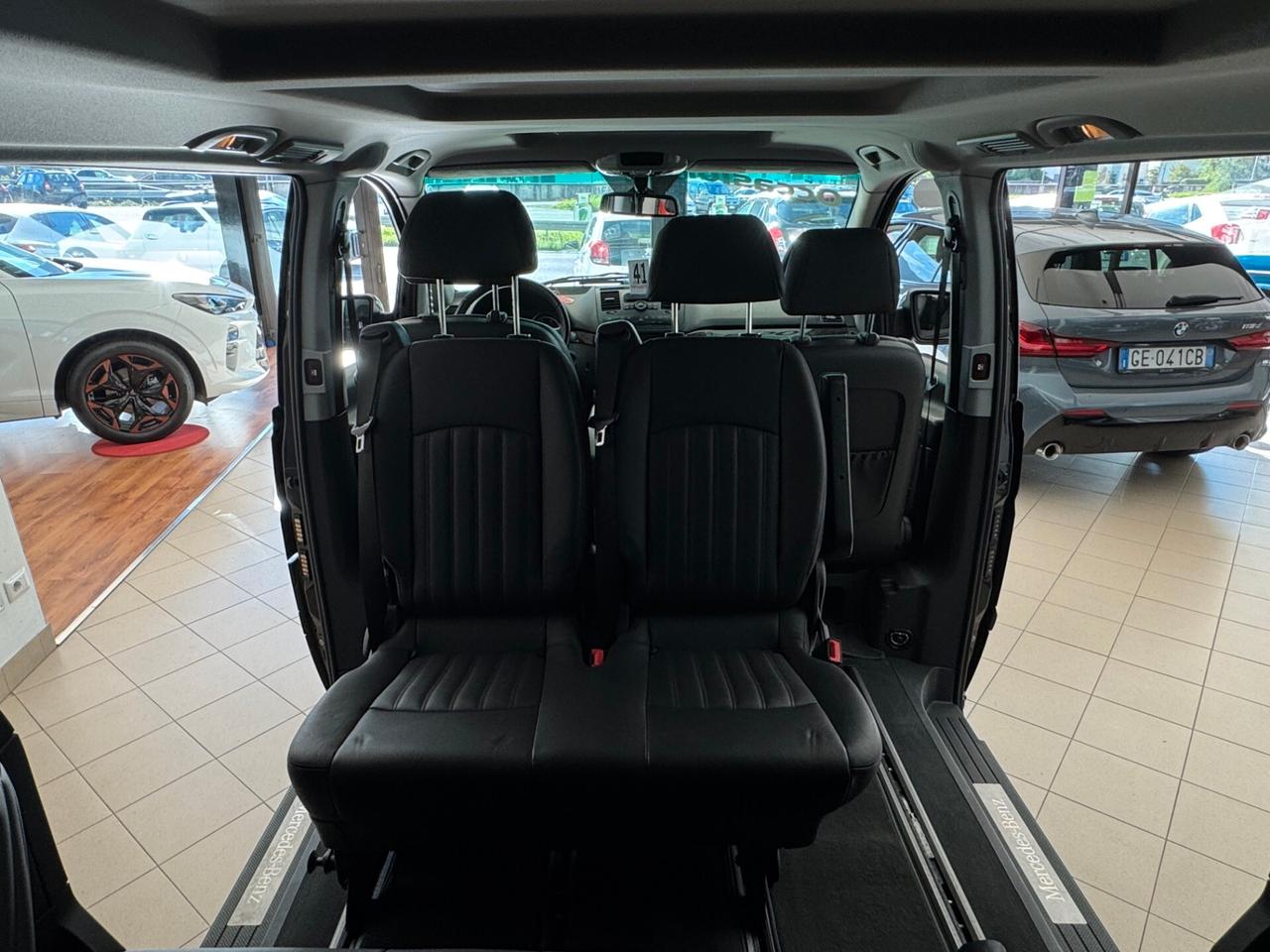 MERCEDES-BENZ VIANO 3.0cc 225CV V6 TD. 8 POSTI *IVA*