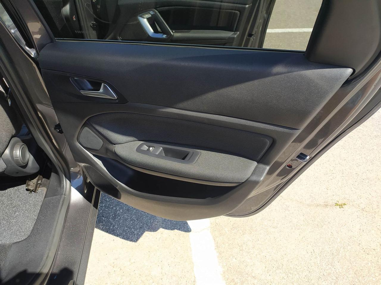 Peugeot 308 Tech Edition 1.5 Blue HDI 130 #6400