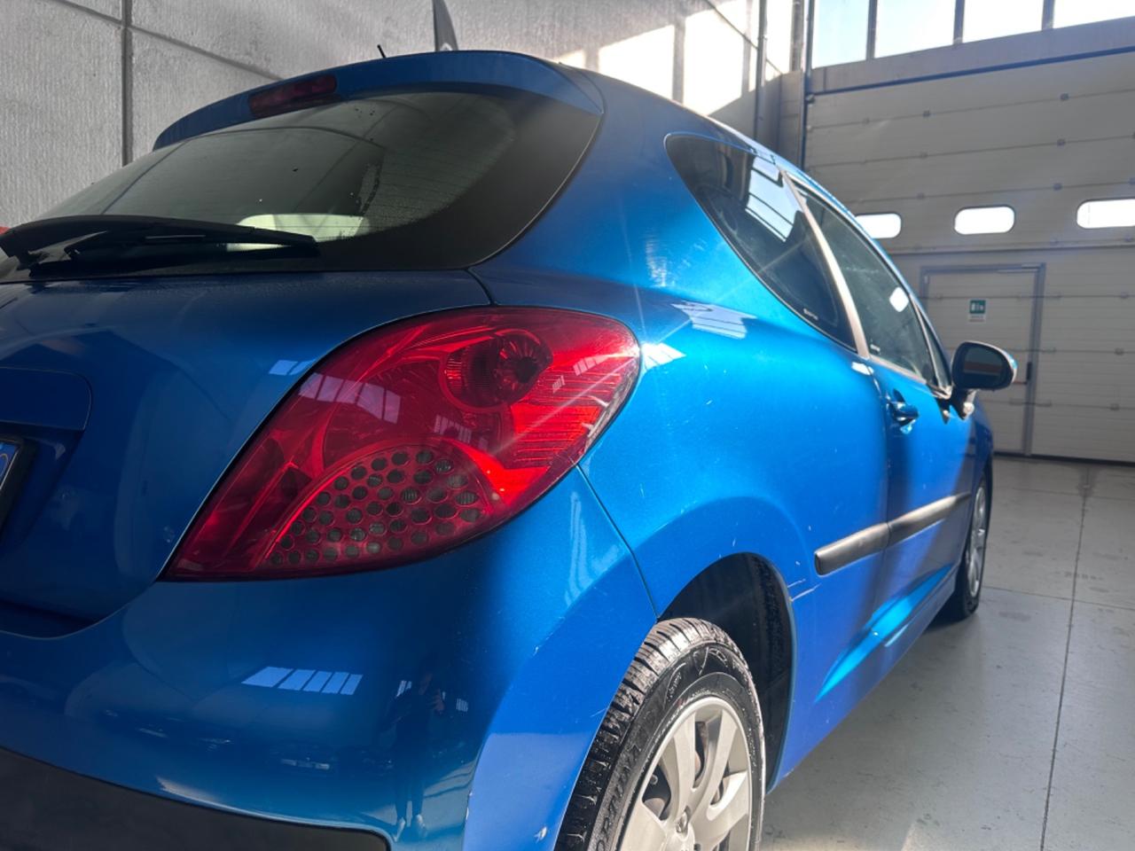 Peugeot 207 1.4 HDi 70CV 3p. ONE Line