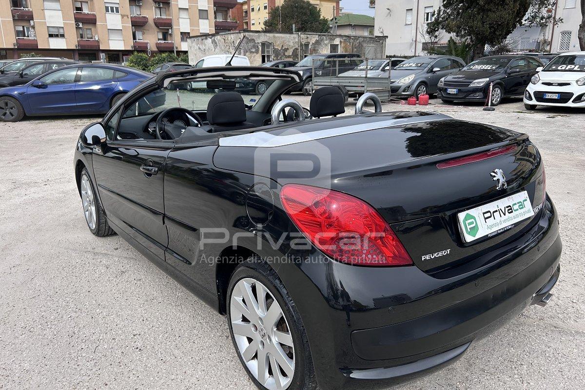 PEUGEOT 207 1.6 HDi 110CV CC Féline