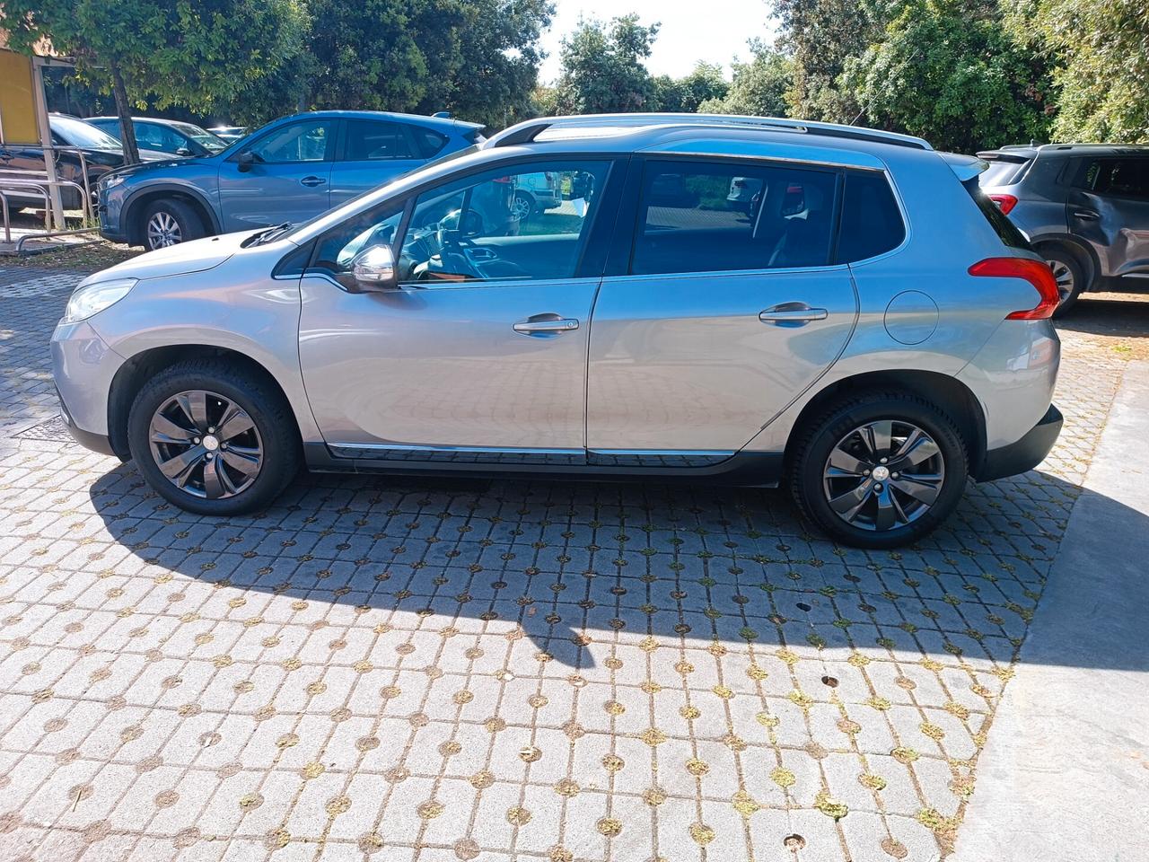Peugeot 2008 PureTech 82 Allure