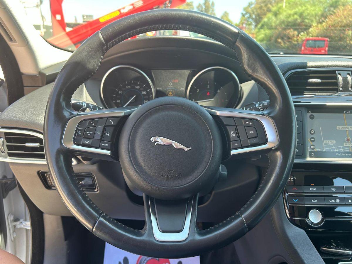 JAGUAR - F-Pace - 2.0d 180 CV AWD aut. Prestige