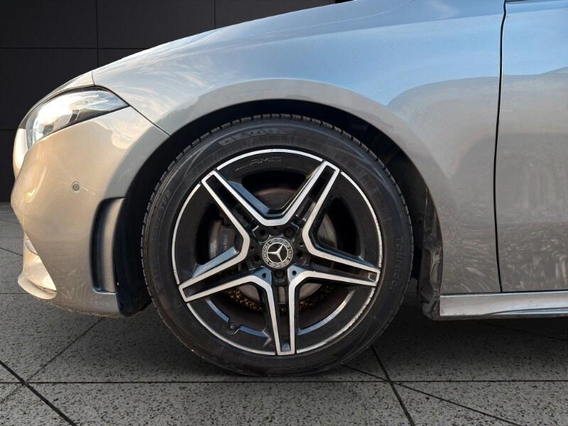 MERCEDES Classe A (W177) A 180 Automatic Pr...