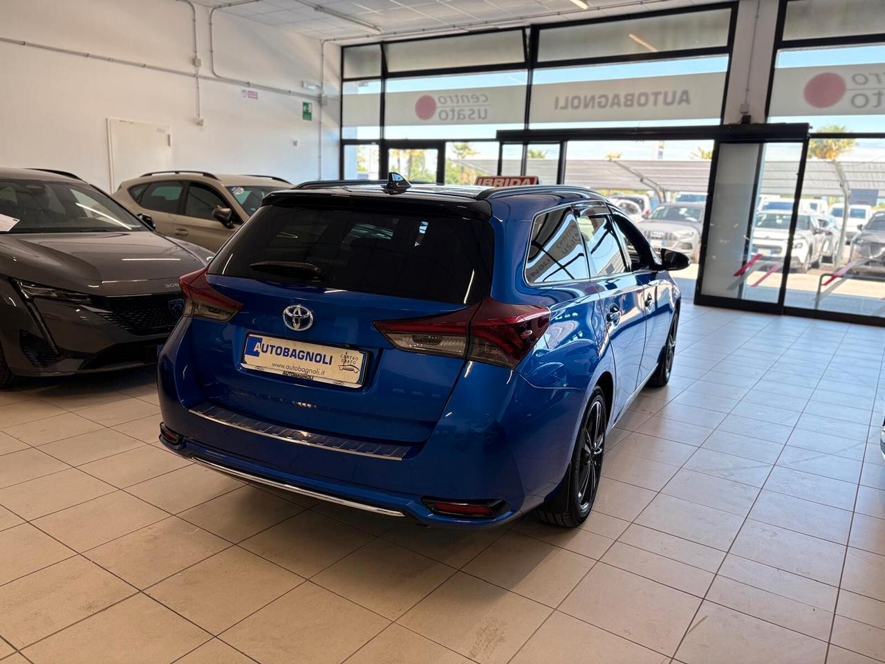 Toyota Auris Touring Sports BLACK EDITION 1.8 Hybrid 58000 km