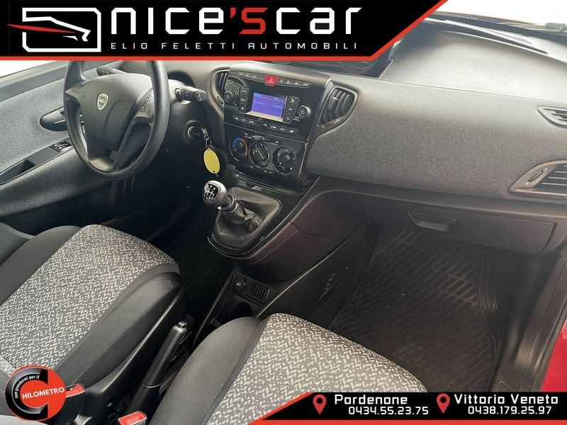 Lancia Ypsilon Ypsilon 1.0 FireFly 5 porte S&S Hybrid Ecochic Silver