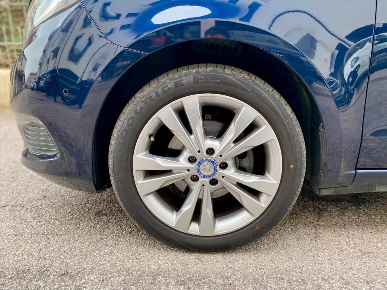 Mercedes-Benz V 220 d Long Executive auto 163cv