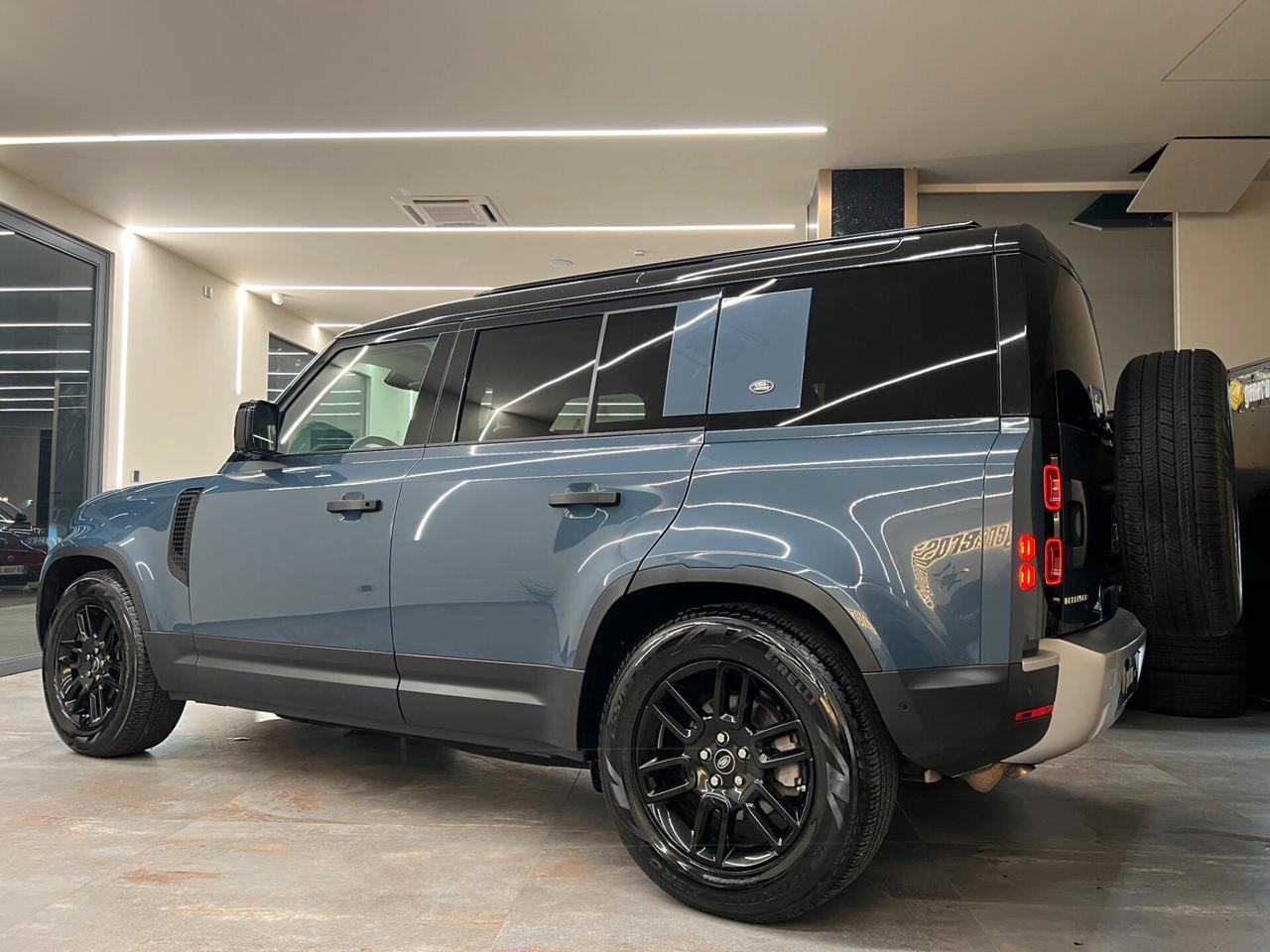 Land Rover Defender 110 2.0 SD4 AWD 200CV