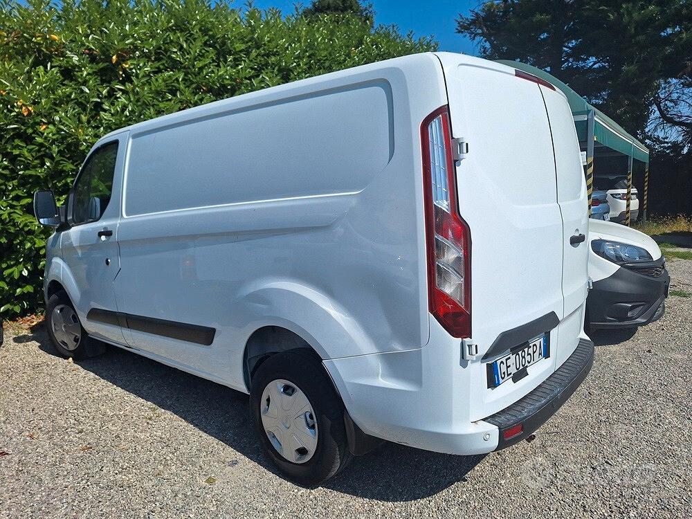 FORD TRANSIT CUSTOM