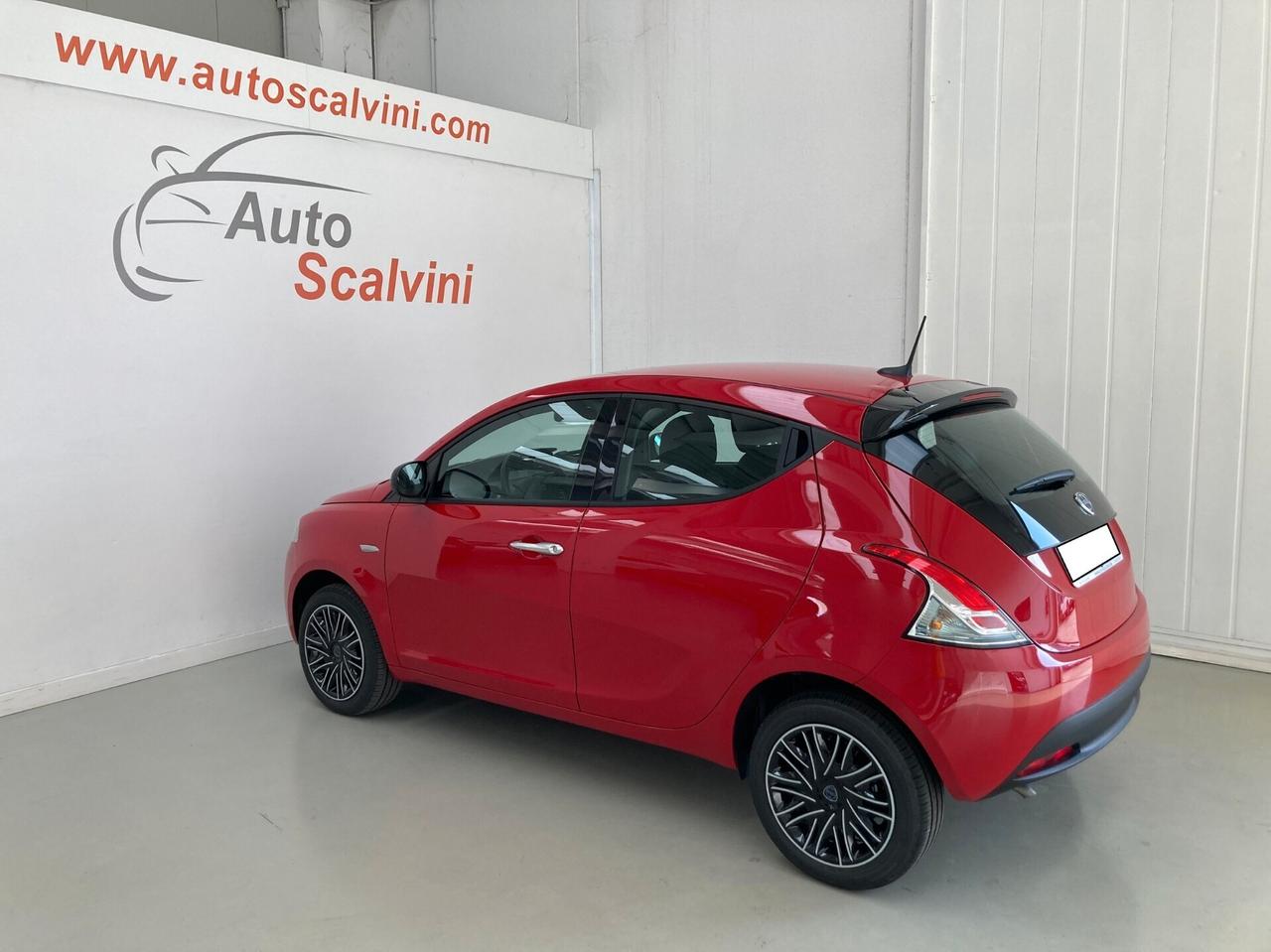 Lancia Ypsilon 1.0 70cv FireFly 5 posti Hybrid oro #NEOPATENTATI