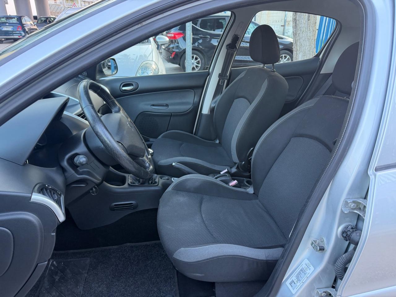 Peugeot 206 Plus 1.1 benzina 60 cv 2011