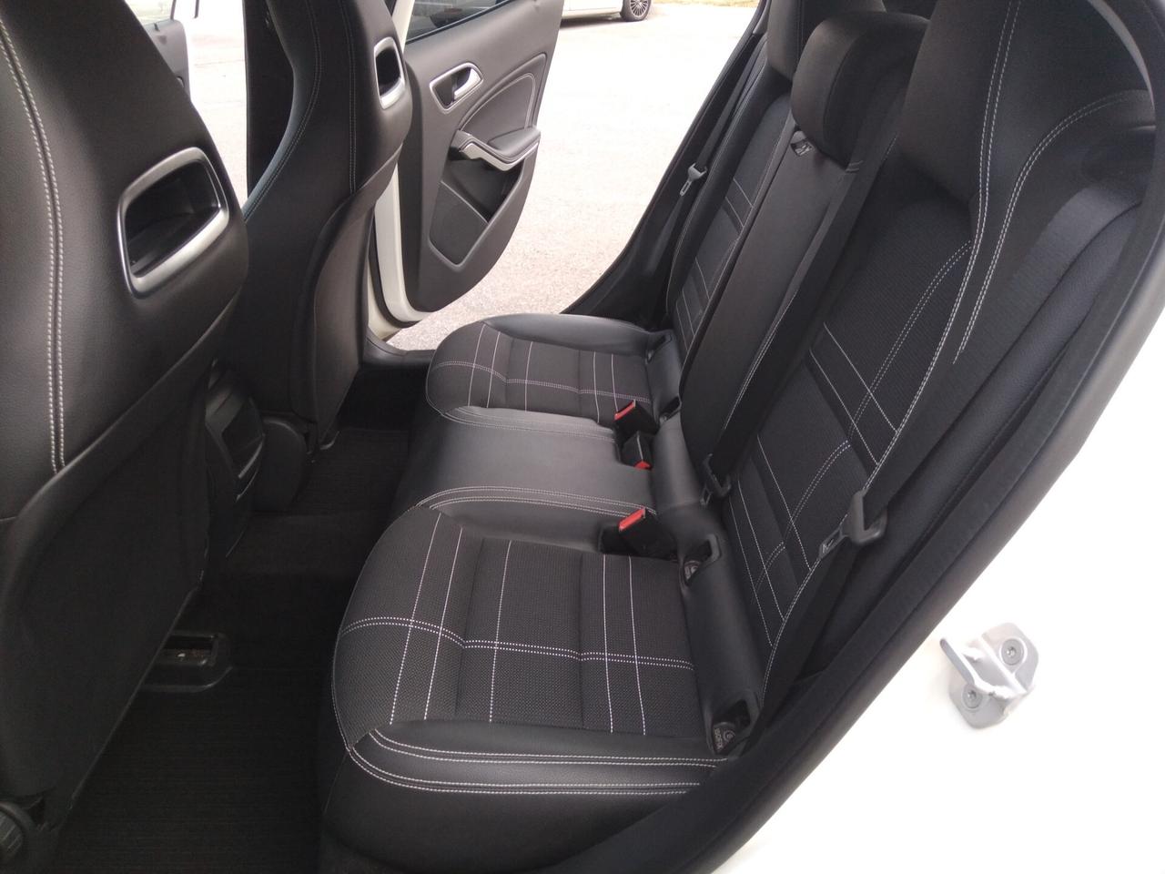 Mercedes-benz GLA 200 d Automatic Sport 136cv