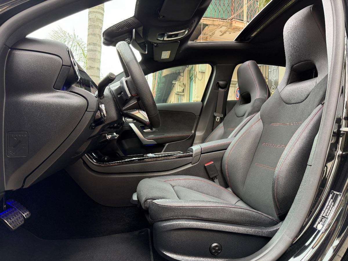 New Mercedes-Benz Classe A 200d Premium AMG Night Editon 150CV