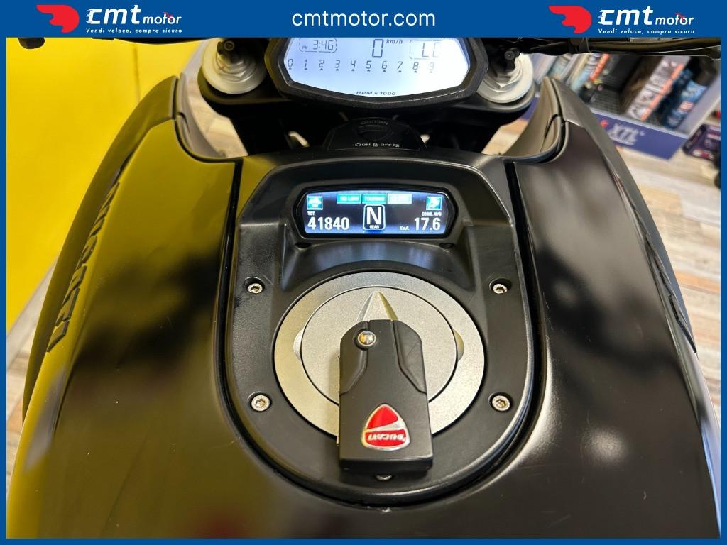 Ducati Diavel 1200 - 2013