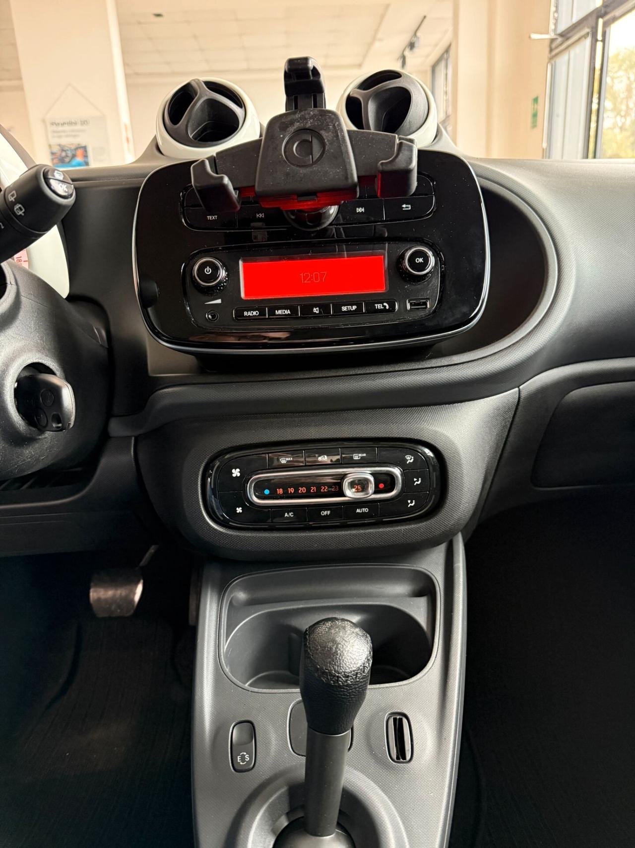 Smart fortwo 1.0 Youngster 71cv twinamic
