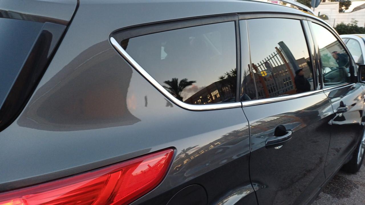 Ford Kuga 2.0 TDCI 120 CV S&S 2WD Titanium