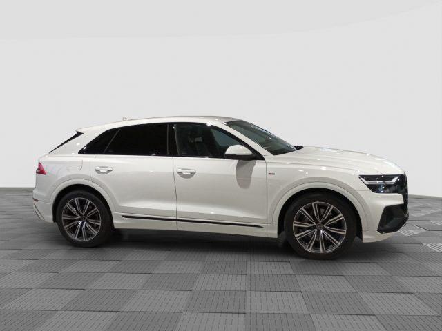 AUDI Q8 Q8 50 TDI 286 CV quattro tiptronic Sport