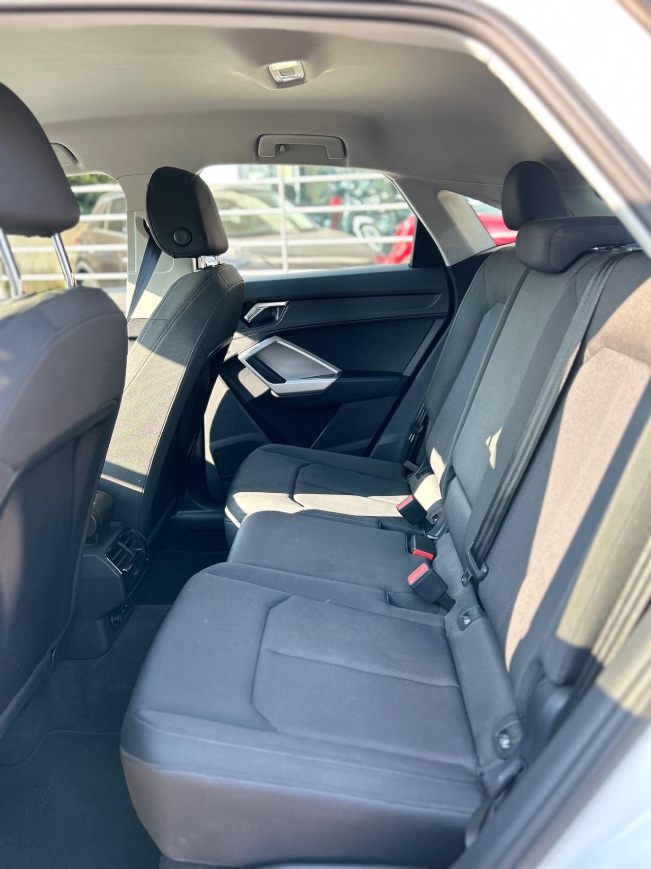 Audi Q3 SPB 35 TDI S tronic Business Plus