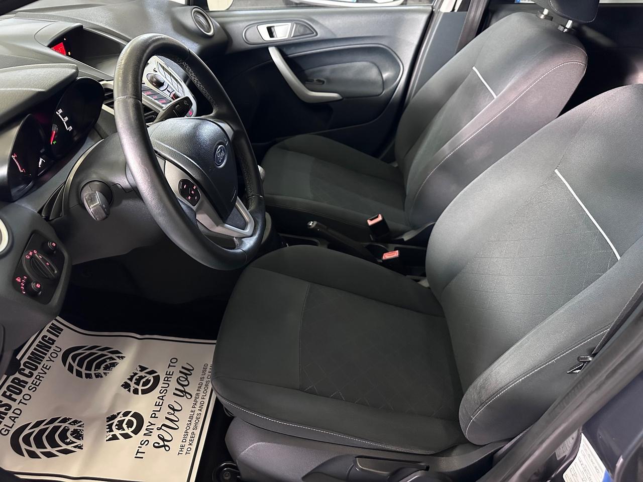 Ford Fiesta 1.2 Benzina 5 porte Titanium Ok Neopatentati