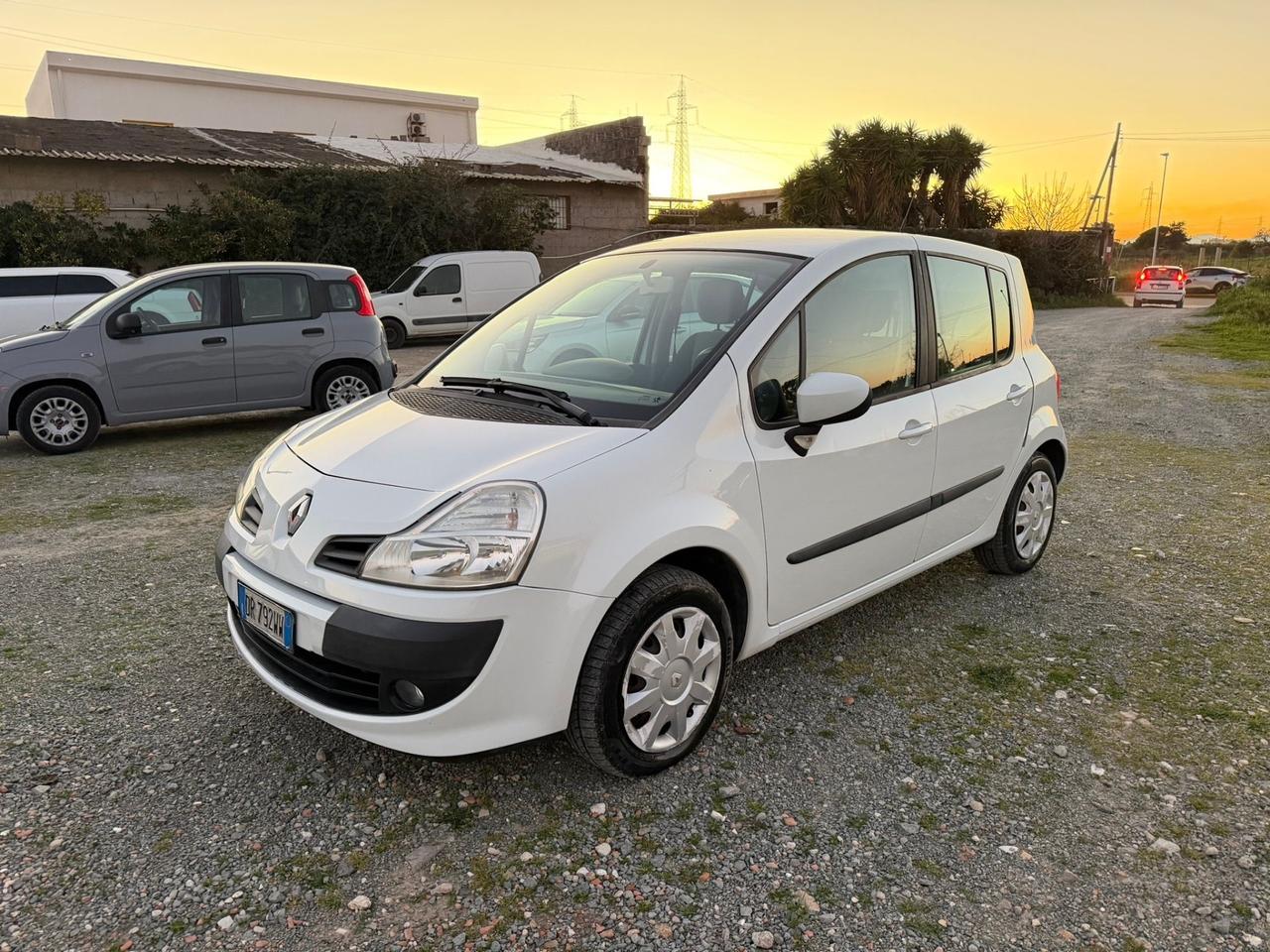 Renault Modus 1.5 dCi 85CV Dynamique-Neopatentati