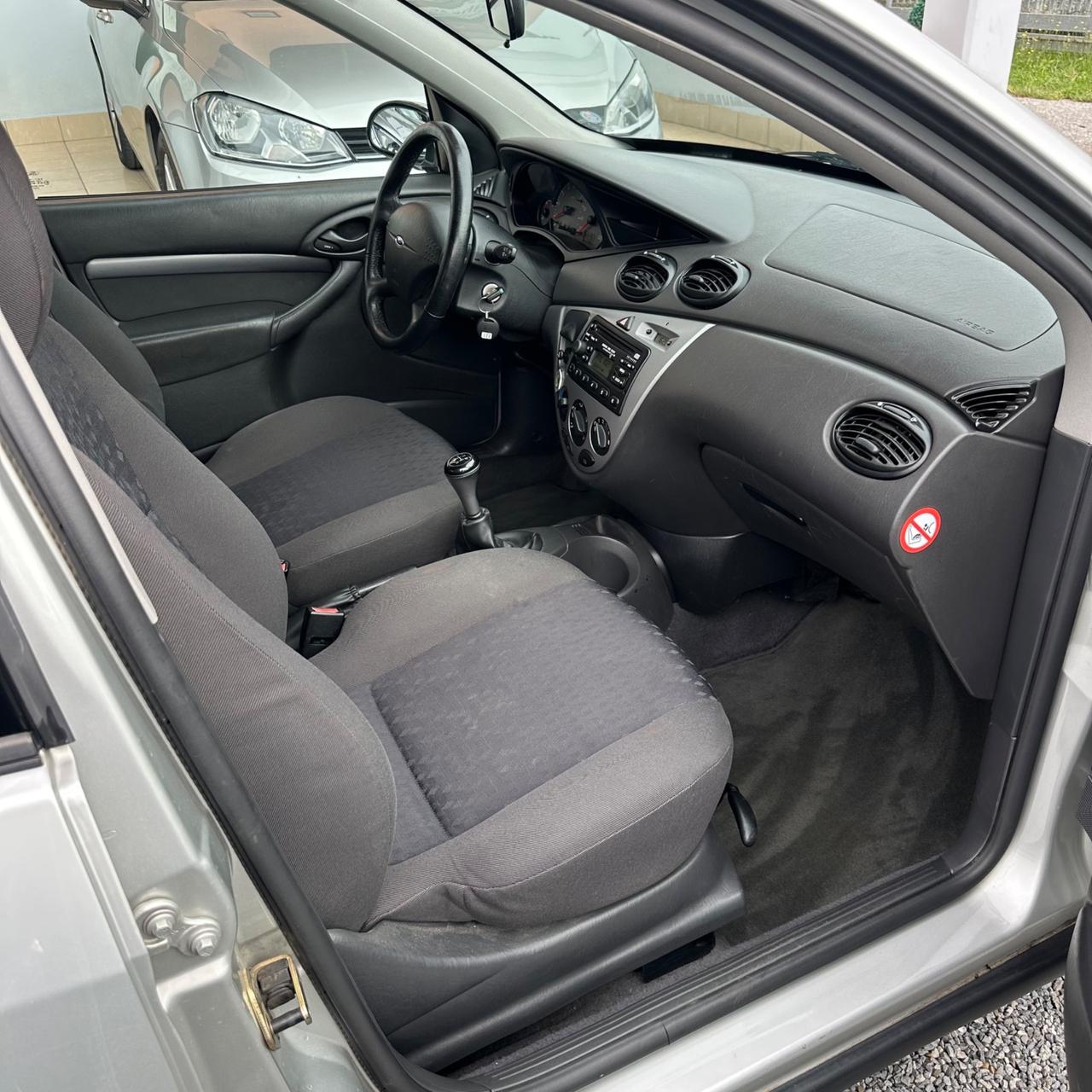 Ford Focus 1.6i 16V cat 5p. Ghia