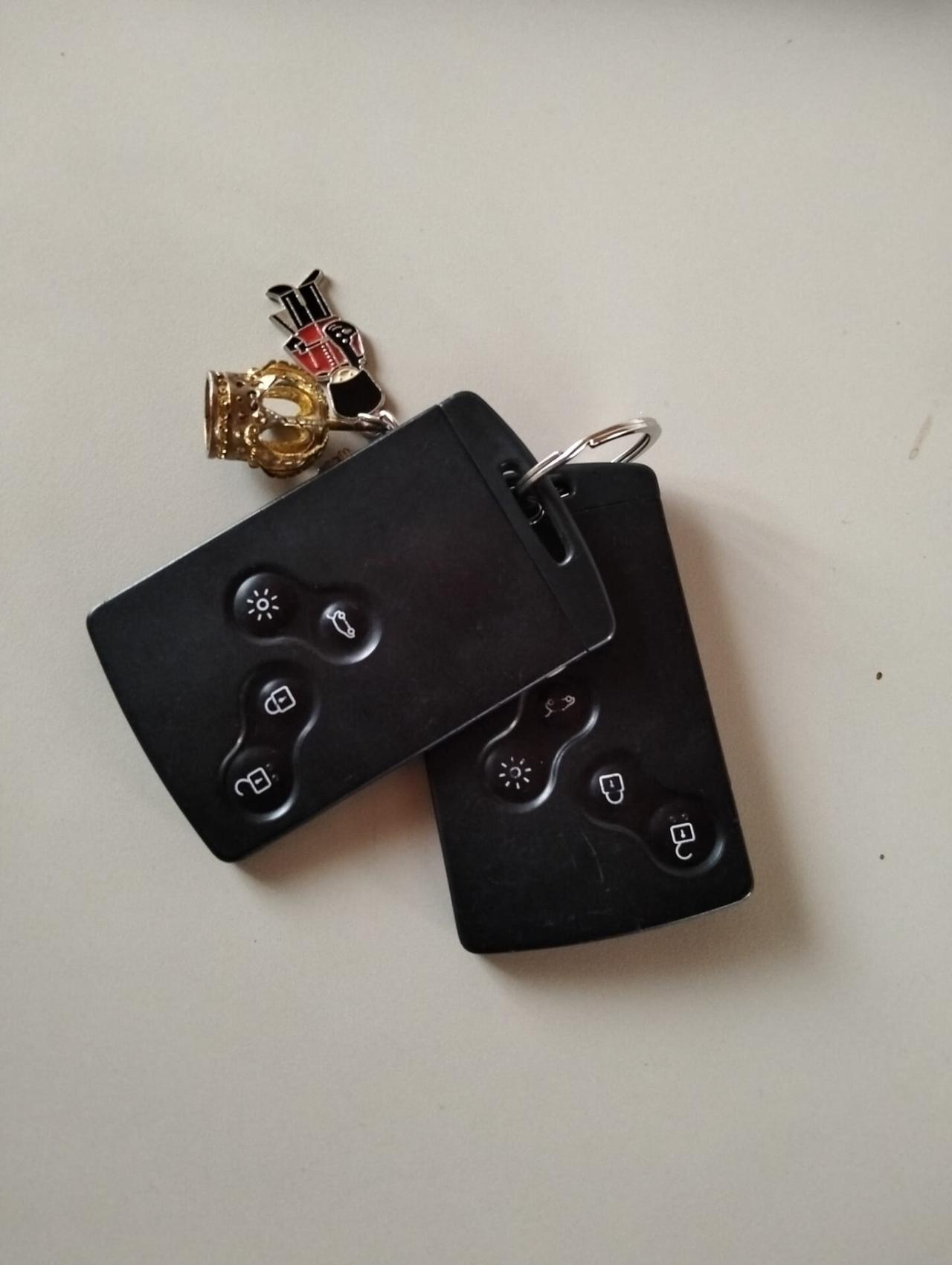 Renault Captur 1.5 DCI 90cv Hypnotic 2017 Sinistrata