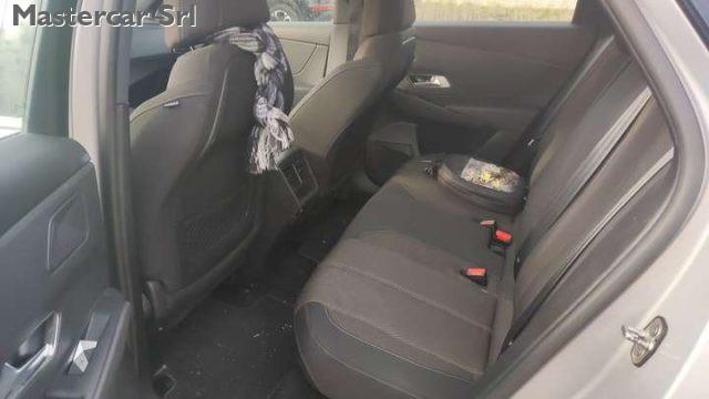 DS AUTOMOBILES DS 7 Crossback 1.5 bluehdi Performance Line 130cv TG: GP743BE